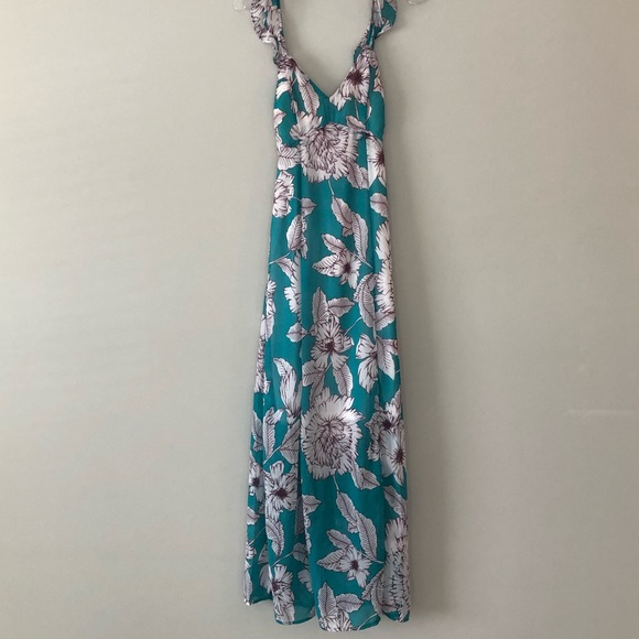 Tropical Print Maxi Dress - Picture 4 of 9